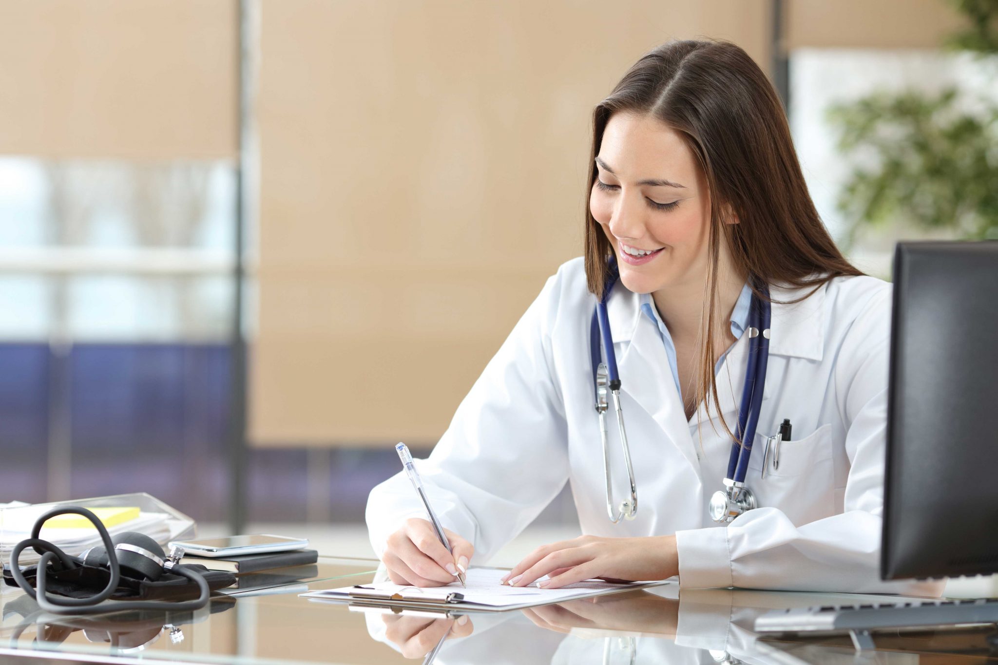 девушка врач. доктор женщина рассказы. женщина врач накидка. русские женщины врачи. красивый доктор женщина.